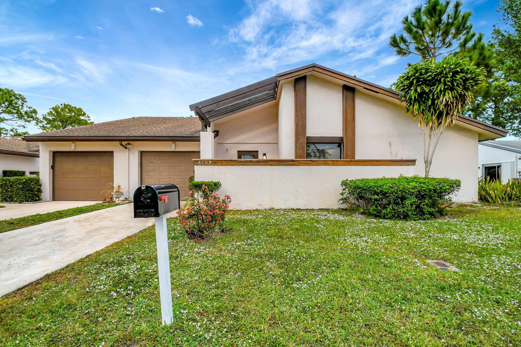 Fully Renovated 2 Bed, 2 Bath home in The Cloisters a 55 community.