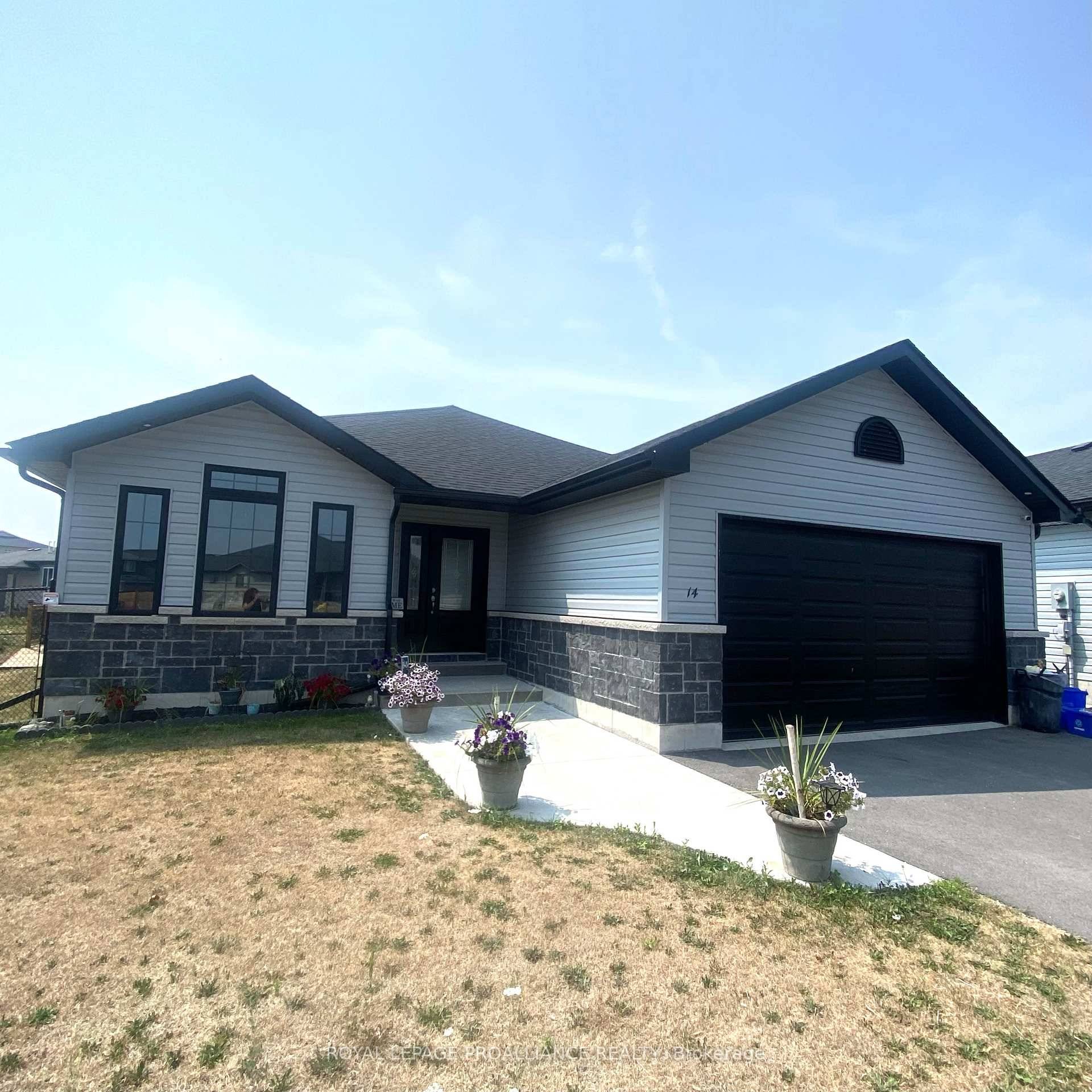 Exceptional Potter's Creek bungalow for lease.