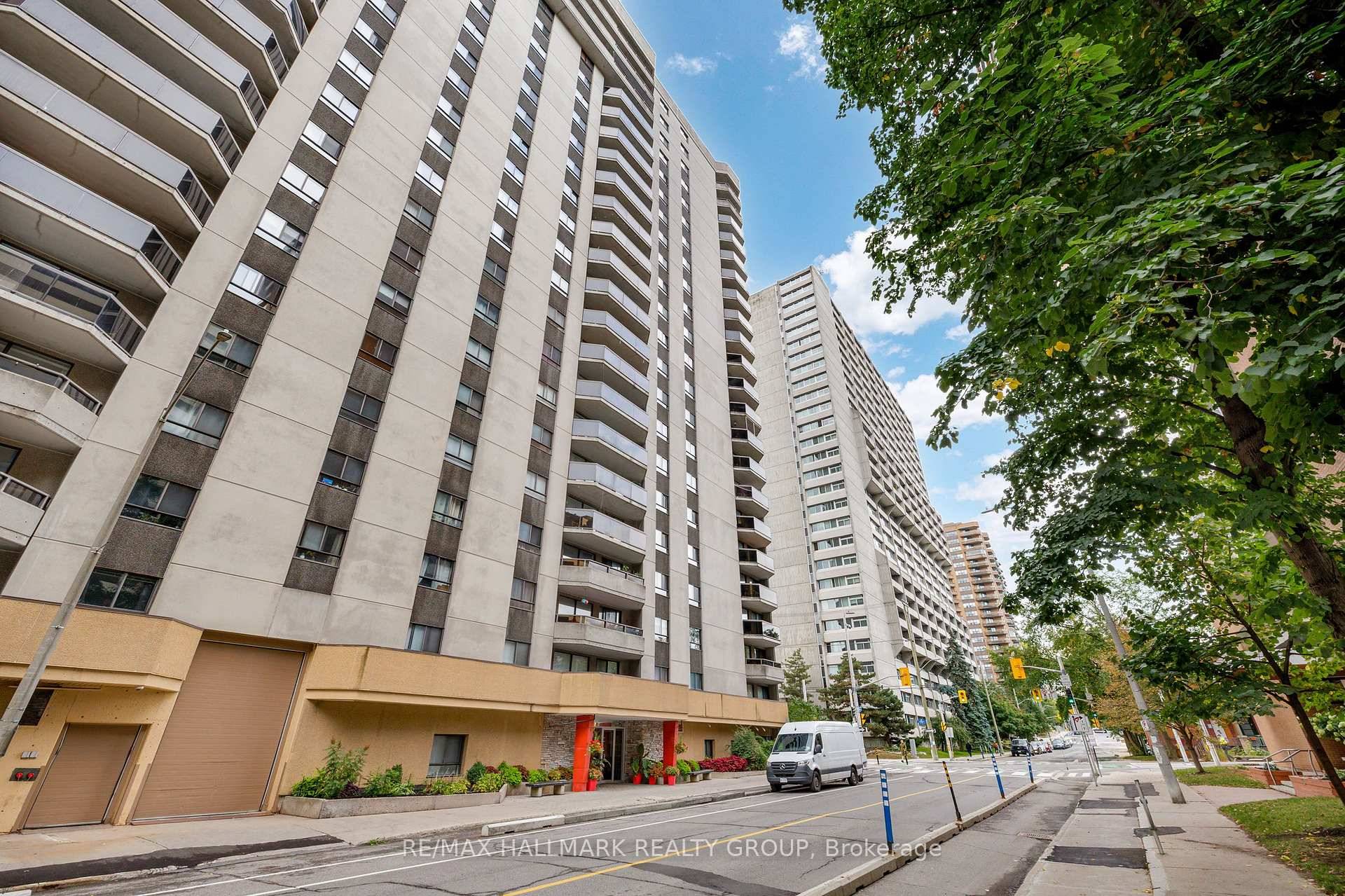 Beautifully updated amp ; move in ready, this spacious 2 bdrm, 2 bath corner unit condo app.