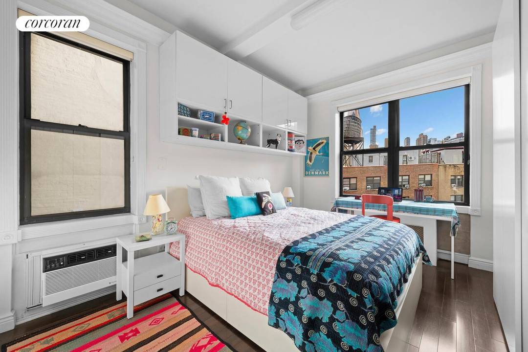 SUNNIEST BEDROOM IN TOWN !