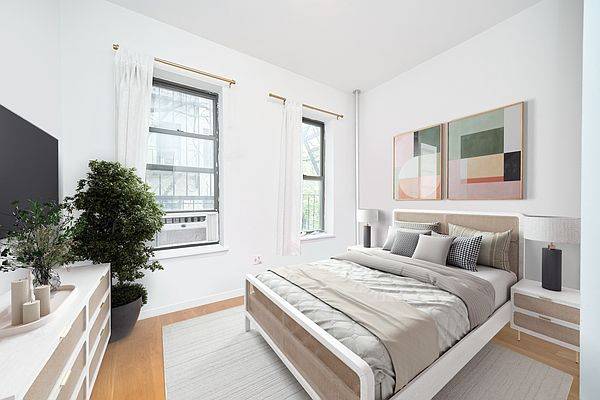 Large Two Bedroom with W D in unit in Manhattan Valley Apartment Amenities W D in Unit Spacious rooms Dishwasher Stainless Steel Appliances Natural Sunlight Hardwood FLoors Soak in Tub ...