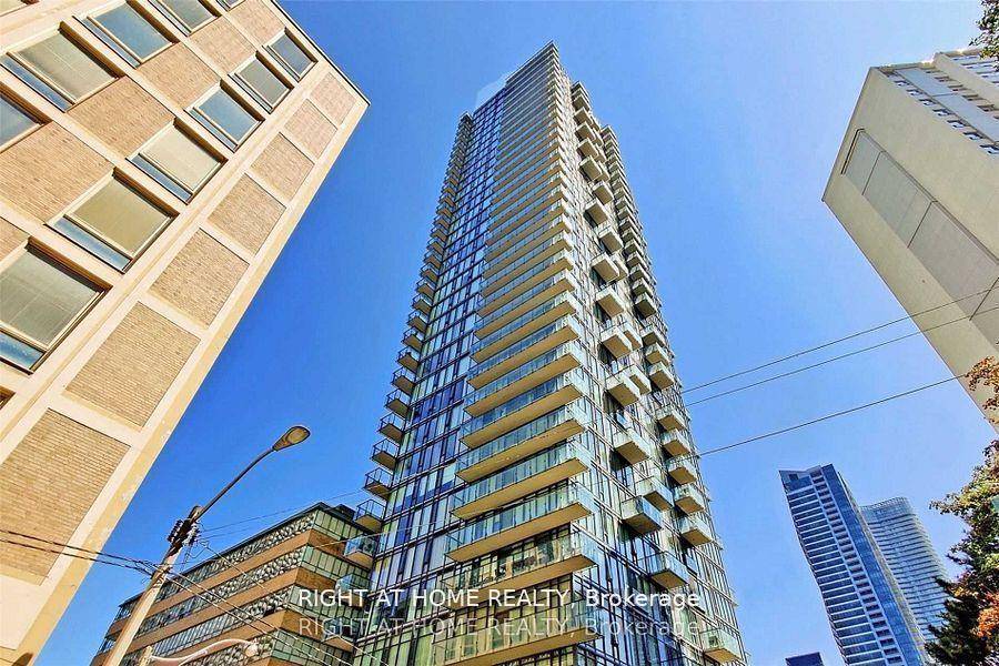 Walk To Uoft And 2 Subways, 100 Walk Score, Luxury Condo, Bay amp ; Bloor Prime Location, Spacious Bright Unit High Floor Unobstructed View, Balcony, Floor To Ceiling Windows, Close ...