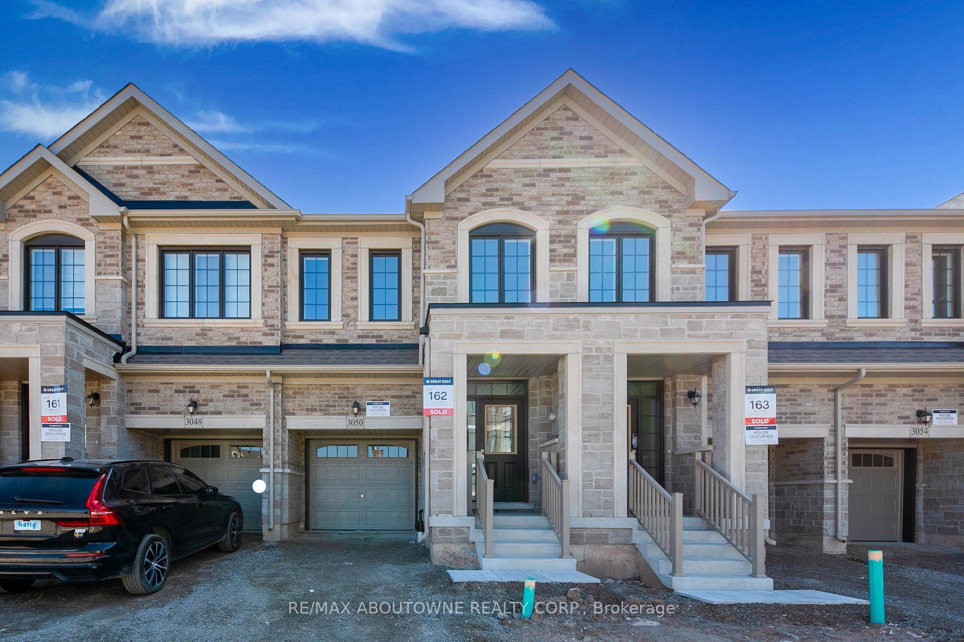 Discover this brand new, never occupied 4 bedroom, 3 bathroom townhouse, thoughtfully crafted by the acclaimed Great Gulf Homes and located in the sought after Upper Joshua Meadows community.