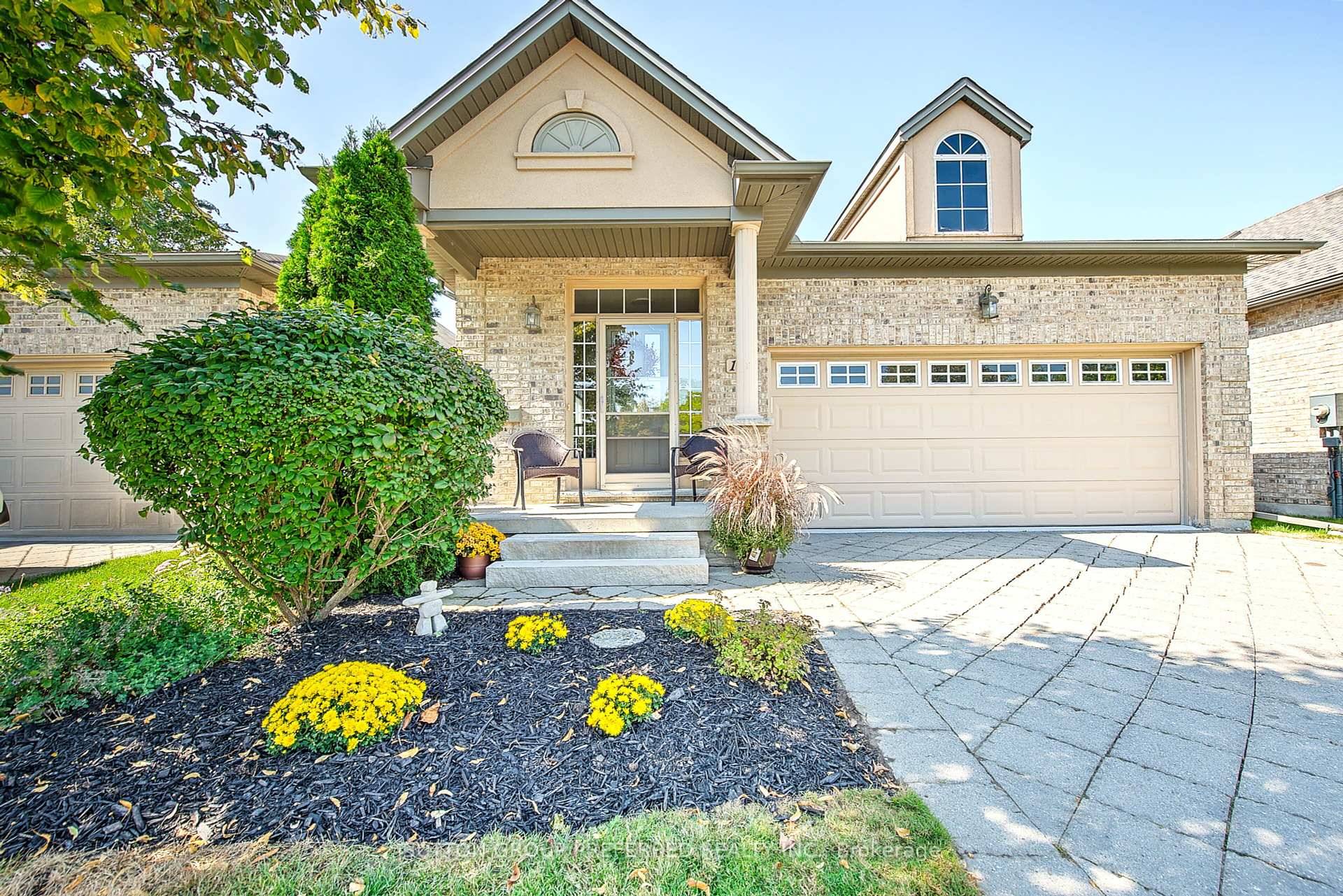 Don't miss this rare opportunity to own a vacant land condo featuring a charming bungalow with three bedrooms and three full bathrooms.