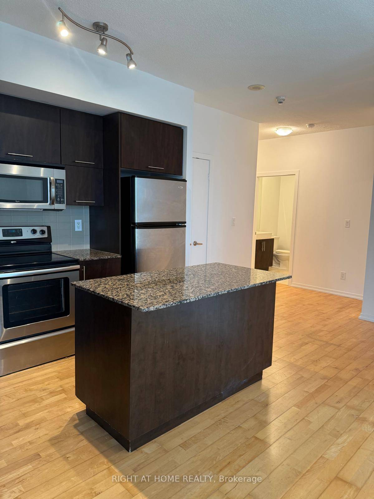Location ! ! ! ! Maple Leaf Square Large, Corner 2 Bedrooms, Split Plan amp ; Study, 2 Washrooms, Large Balcony, Floor To Ceiling Windows.