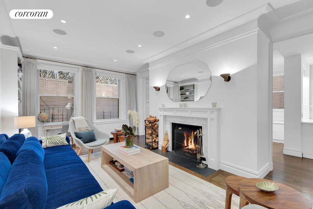 Welcome home to 50 West 67th Street !