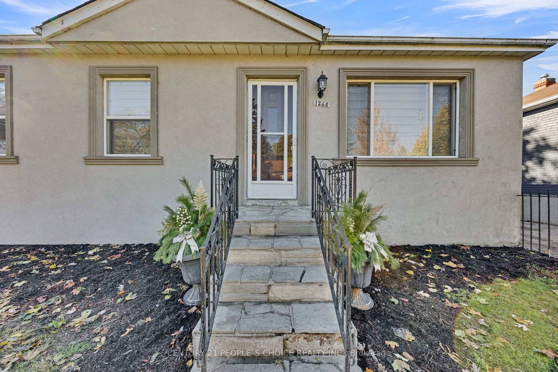 Welcome to 1268 Northaven Dr, in Mineola East, the Porsche amp ; Most High Demanding area of Mississauga, Fully Detached Bungalow, Renovated, Rectangle Lot 50' X150, Offers No Carpet in ...