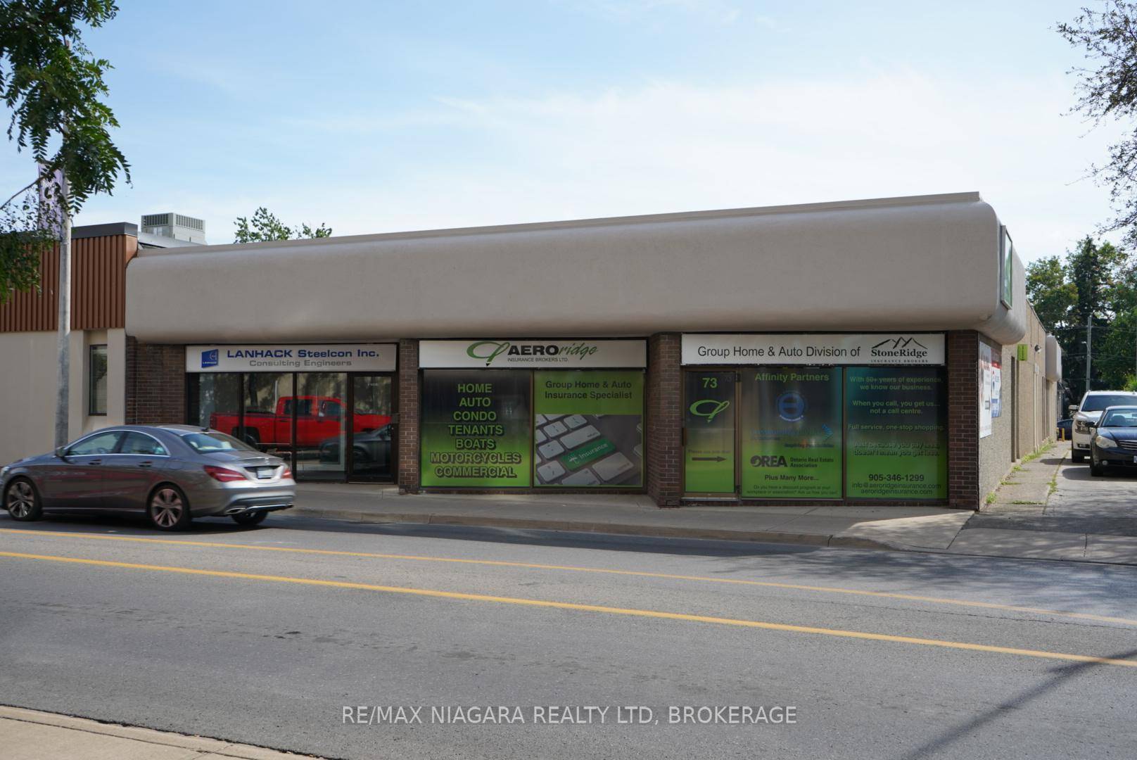 Make this office space your own to upscale your business to the next level !