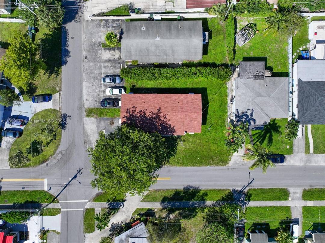 Discover this duplex in central Hallandale Beach, featuring two 2 bedroom, 1 bath units with single story and functional layouts with ground level entry and convenient window wall A C ...