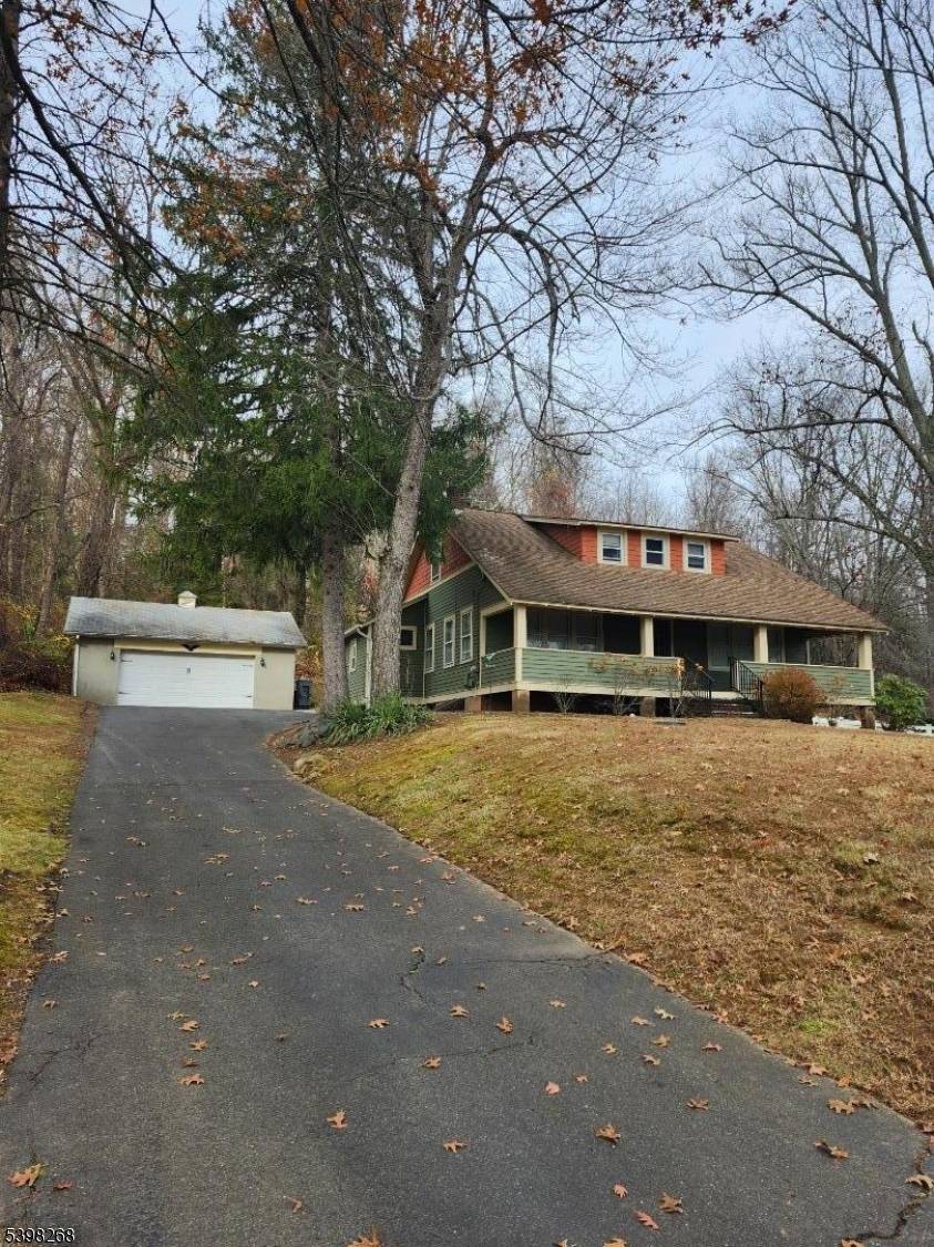 This home is ideal for the commuter.