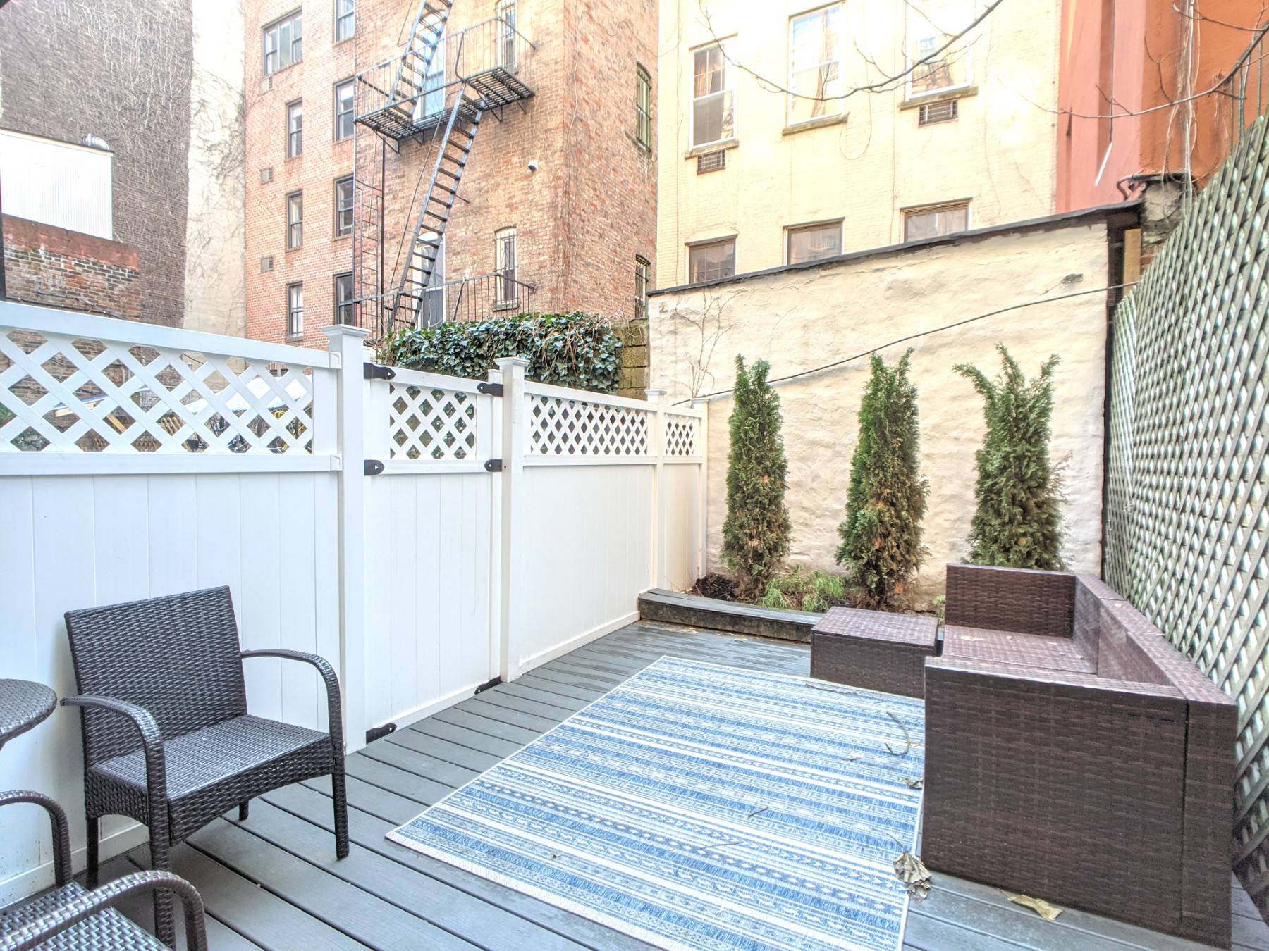 ALL NEW HIGH END RENOVATION Available for 6 5 move in upon approval !