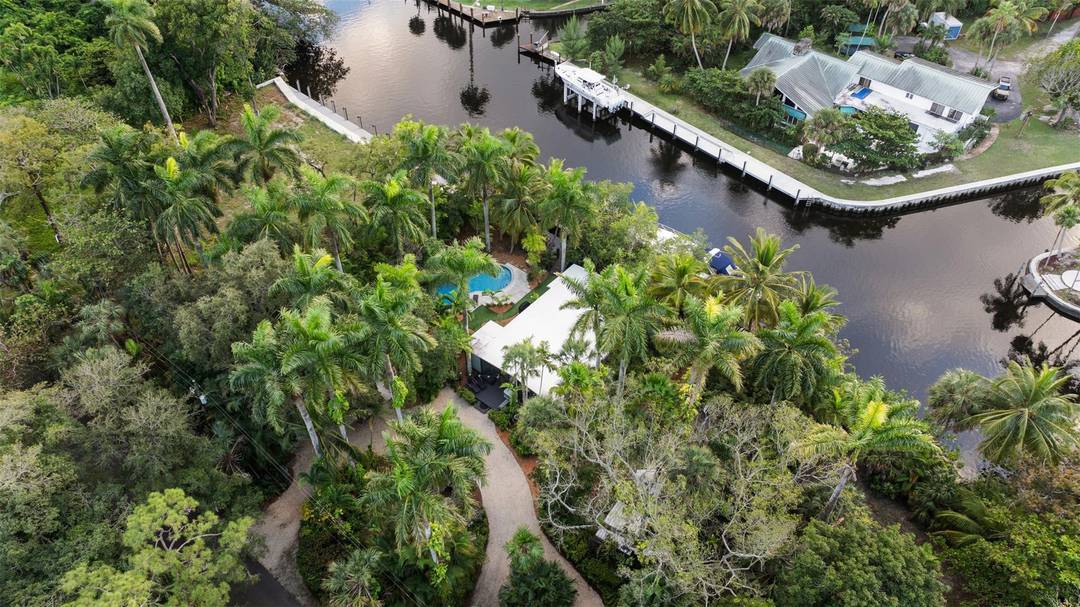 Exceptional waterfront development opportunity in Fort Lauderdale.