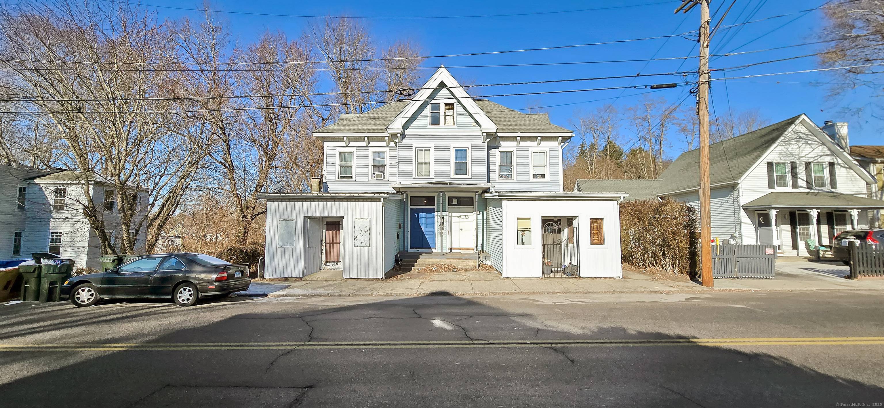 Great investment opportunity to acquire a fully occupied 5 unit multifamily in one of CT's highest yield multifamily markets.