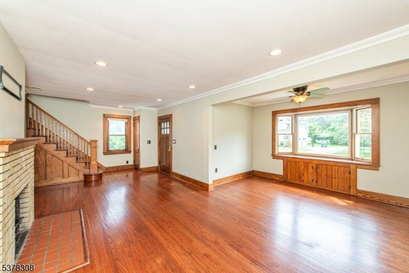 For Rent charming updated Dutch Colonial in the heart of Florham Park !