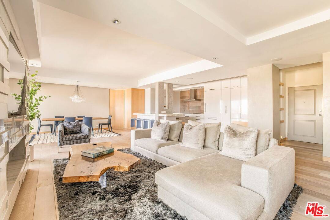 1155  N La Cienega Blvd 2BR Sunset Strip La