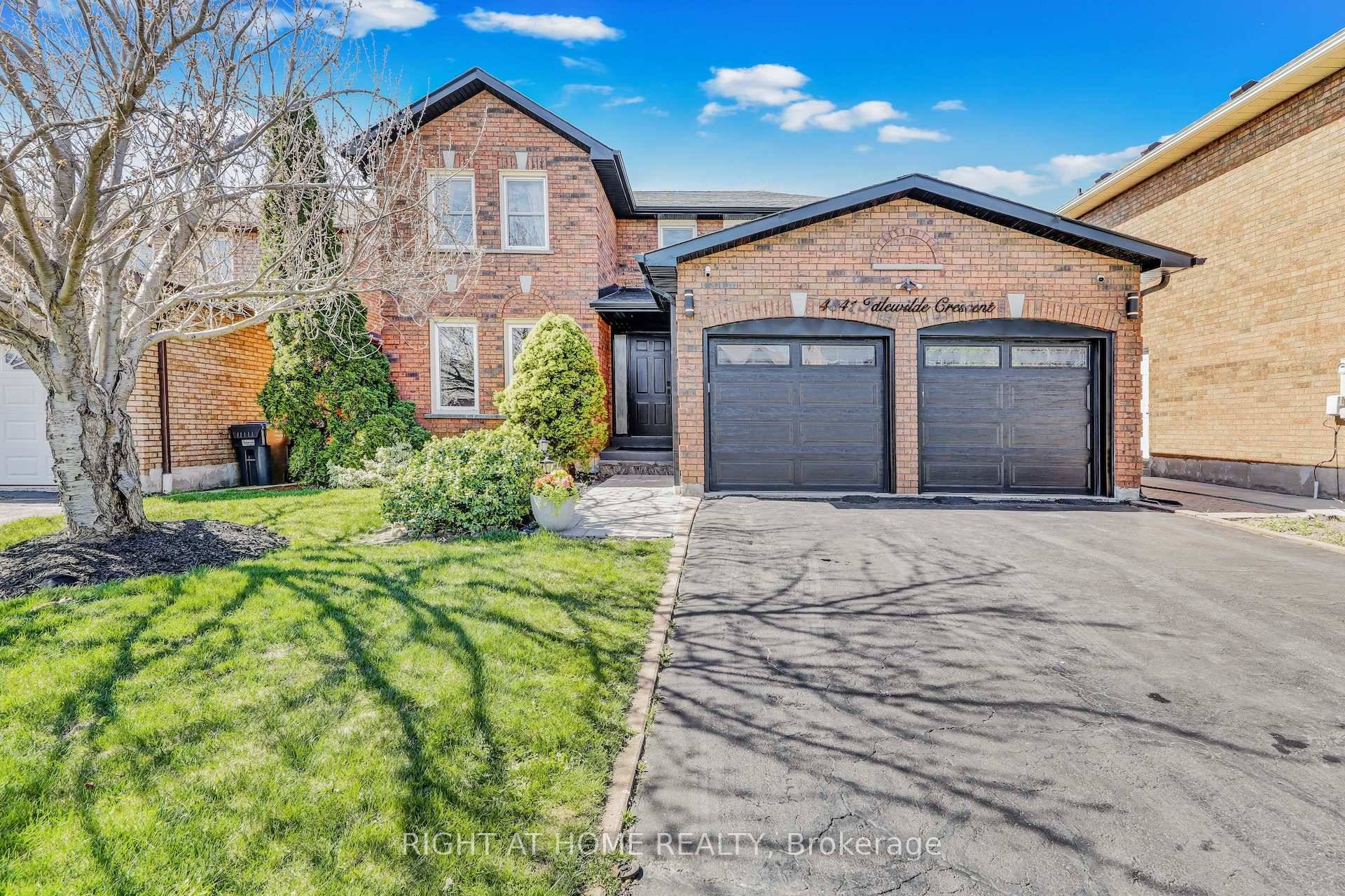Discover Your Dream Home in Mississauga's Credit Valley.