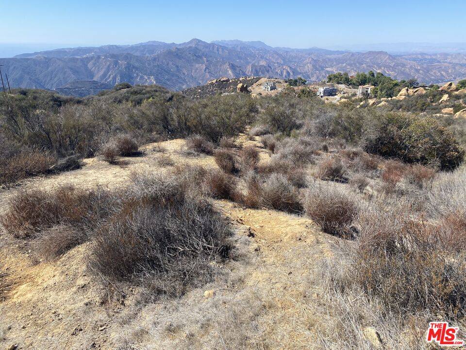 0   W Saddle Peak Malibu LA
