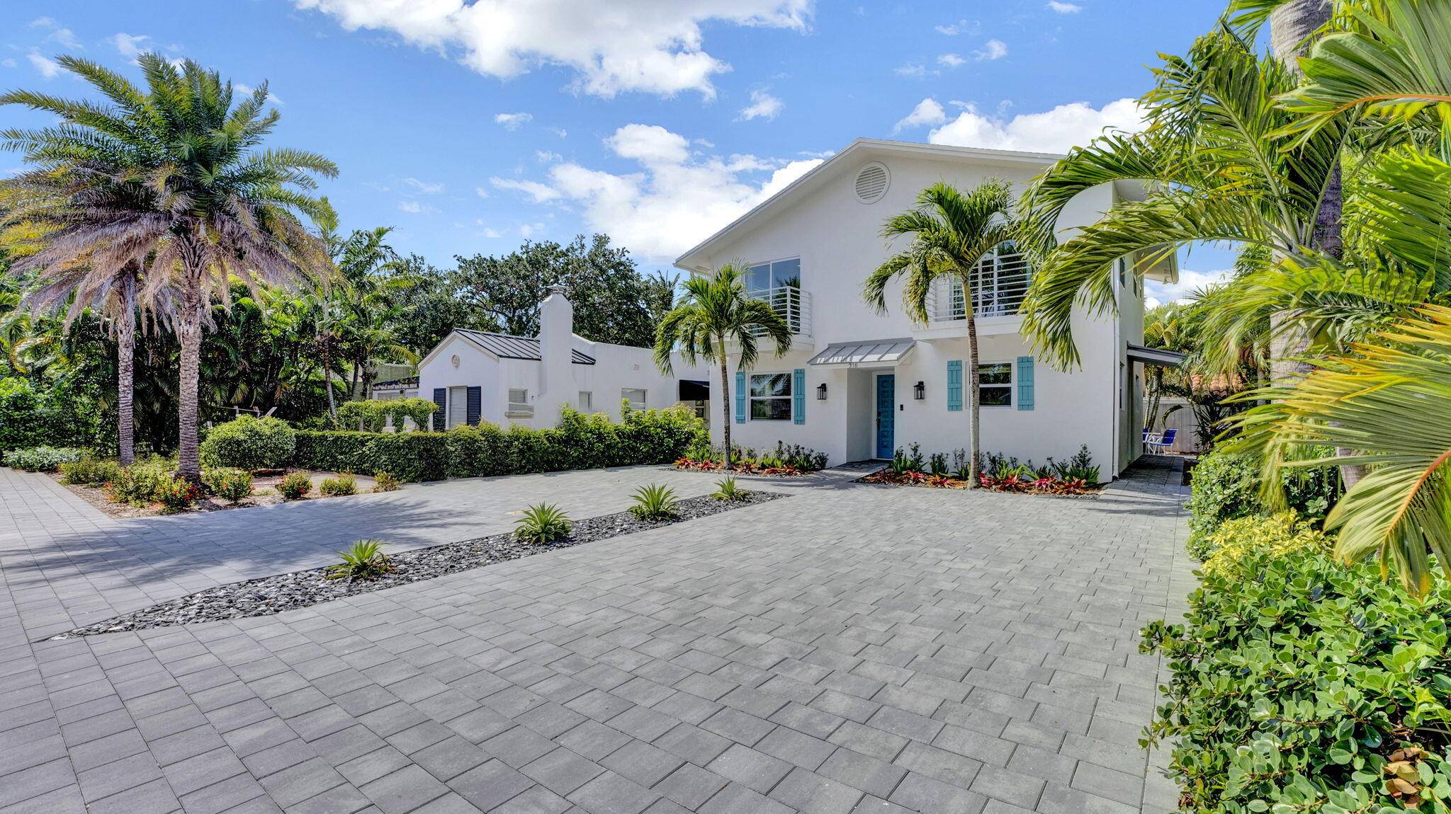 Two homes, one lot just half a mile from Atlantic Ave and a mile to the ocean !