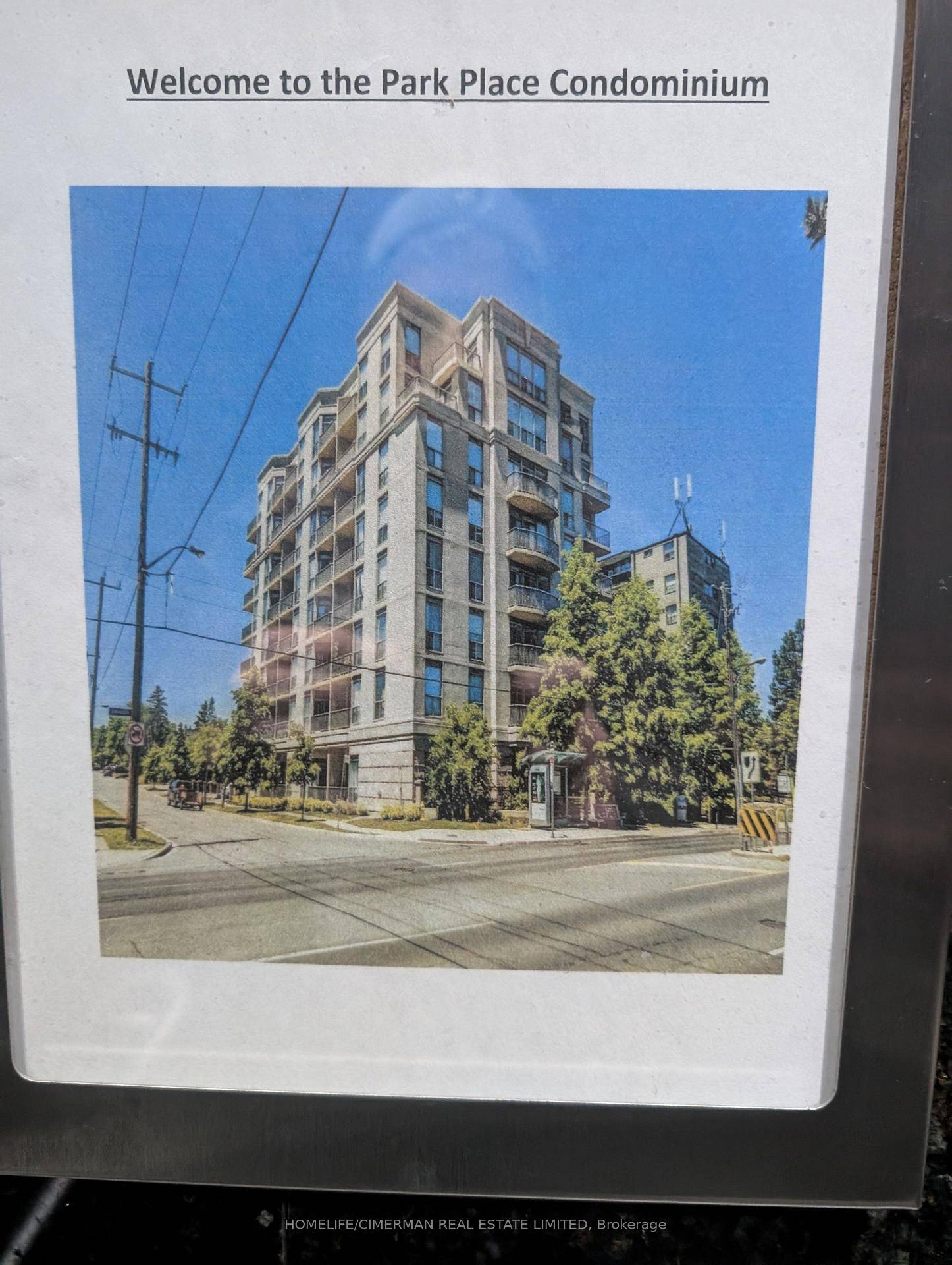 Luxury Unit In High Demand Building Across From Earl Bales Park.