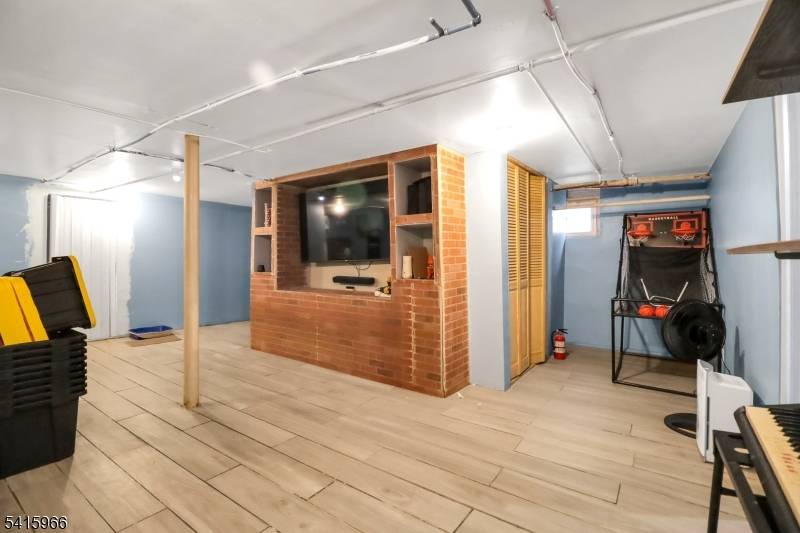 This is a lovely home located on a quiet street in the Vailsburg community in Newark.