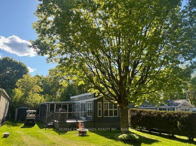 Spectacular, Almost New Move in Ready Trailer At Cedar Beach Resort At Musselman's Lake !