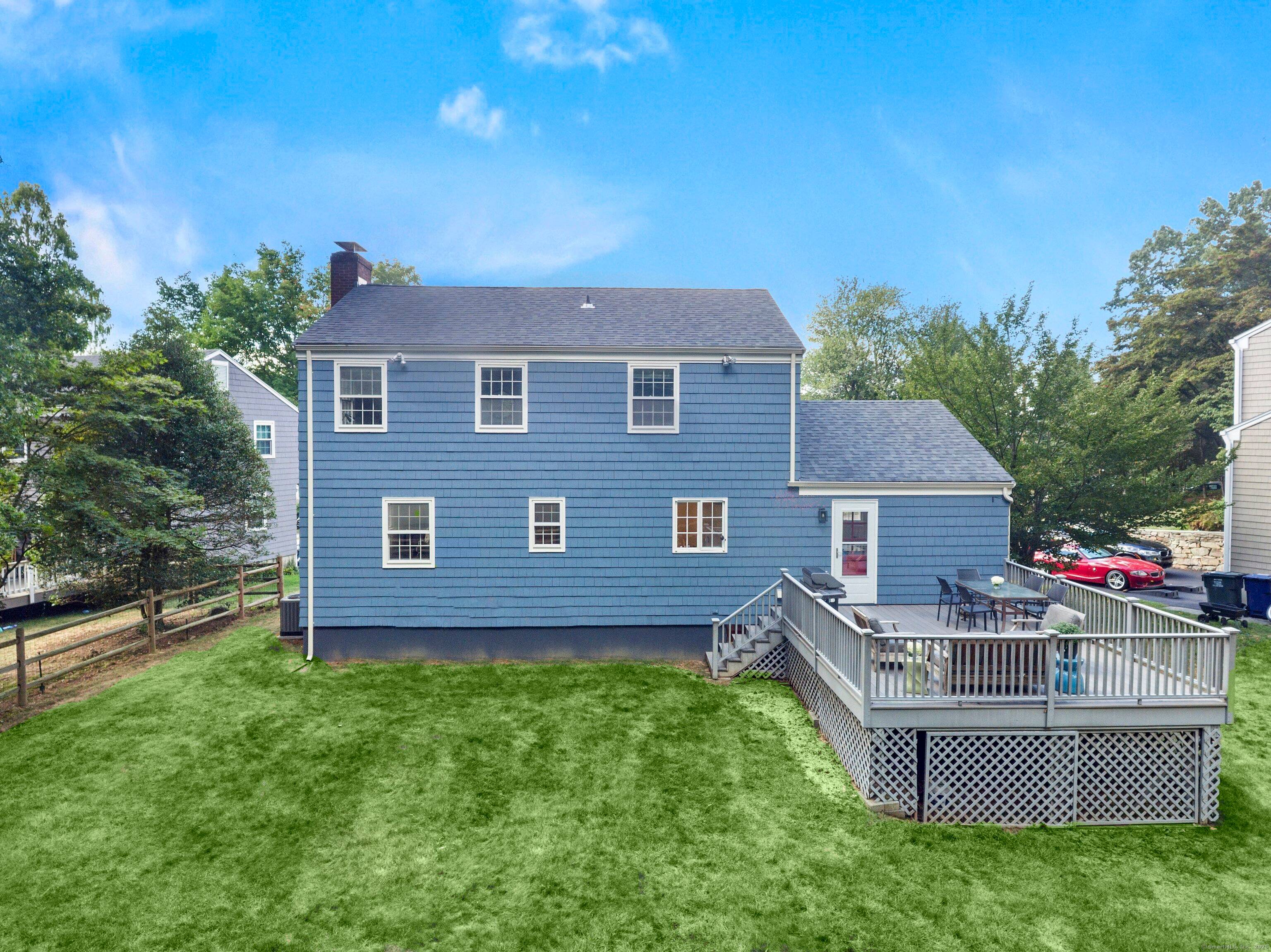 An ideal location plus a move in ready home equals an exceptional opportunity in the highly sought after University area.