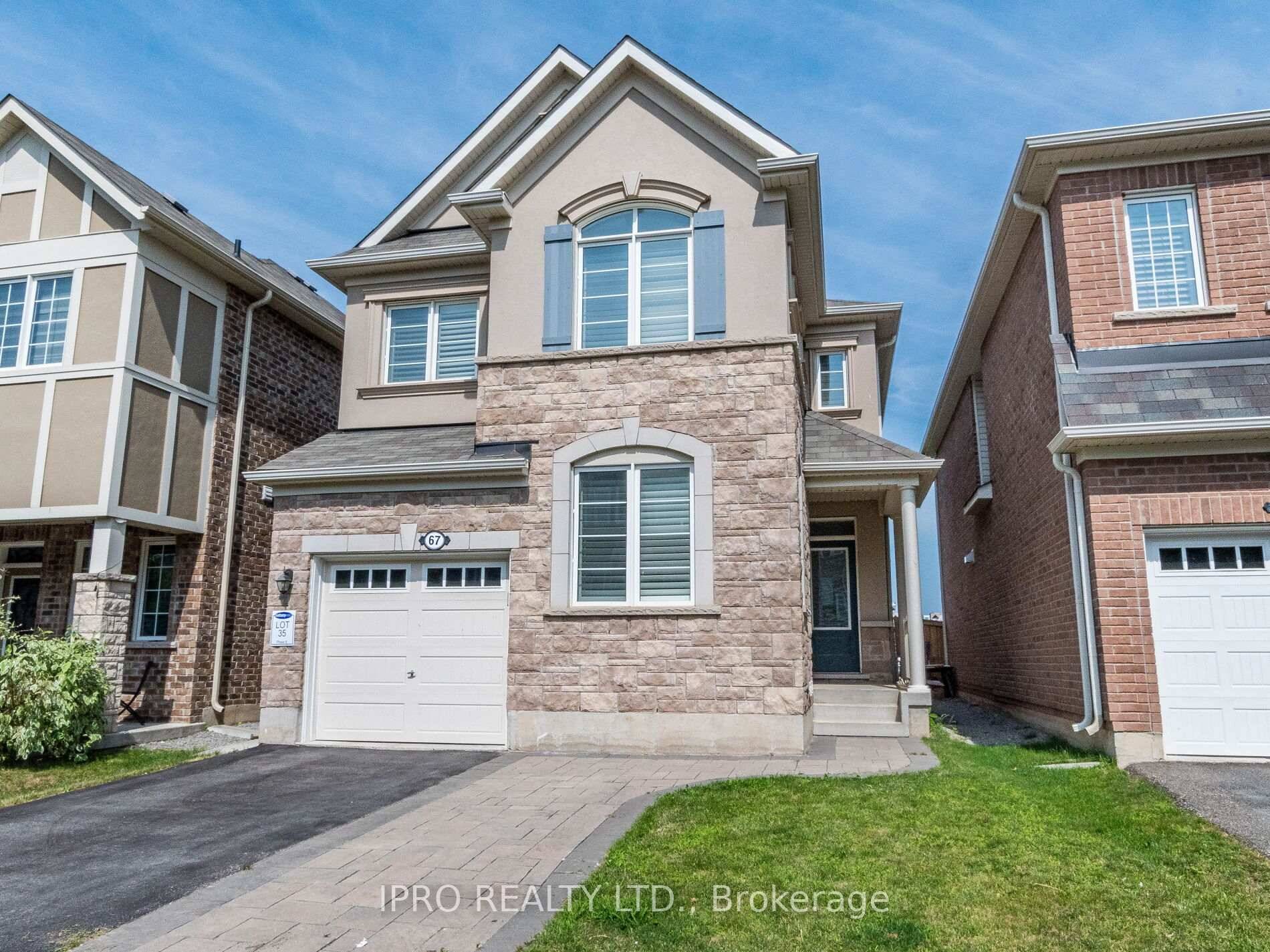 Welcome to this stunning 4 bdrm Mattamy Detached home in the highly sought after Ford community !