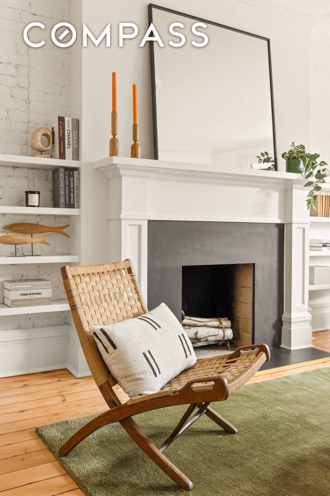 Light Filled, Full Floor 2BR with Private Roof Deck amp ; Working Fireplace in the Heart of Park Slope Welcome to apartment 4 at 680 Carroll Street, a beautifully preserved ...