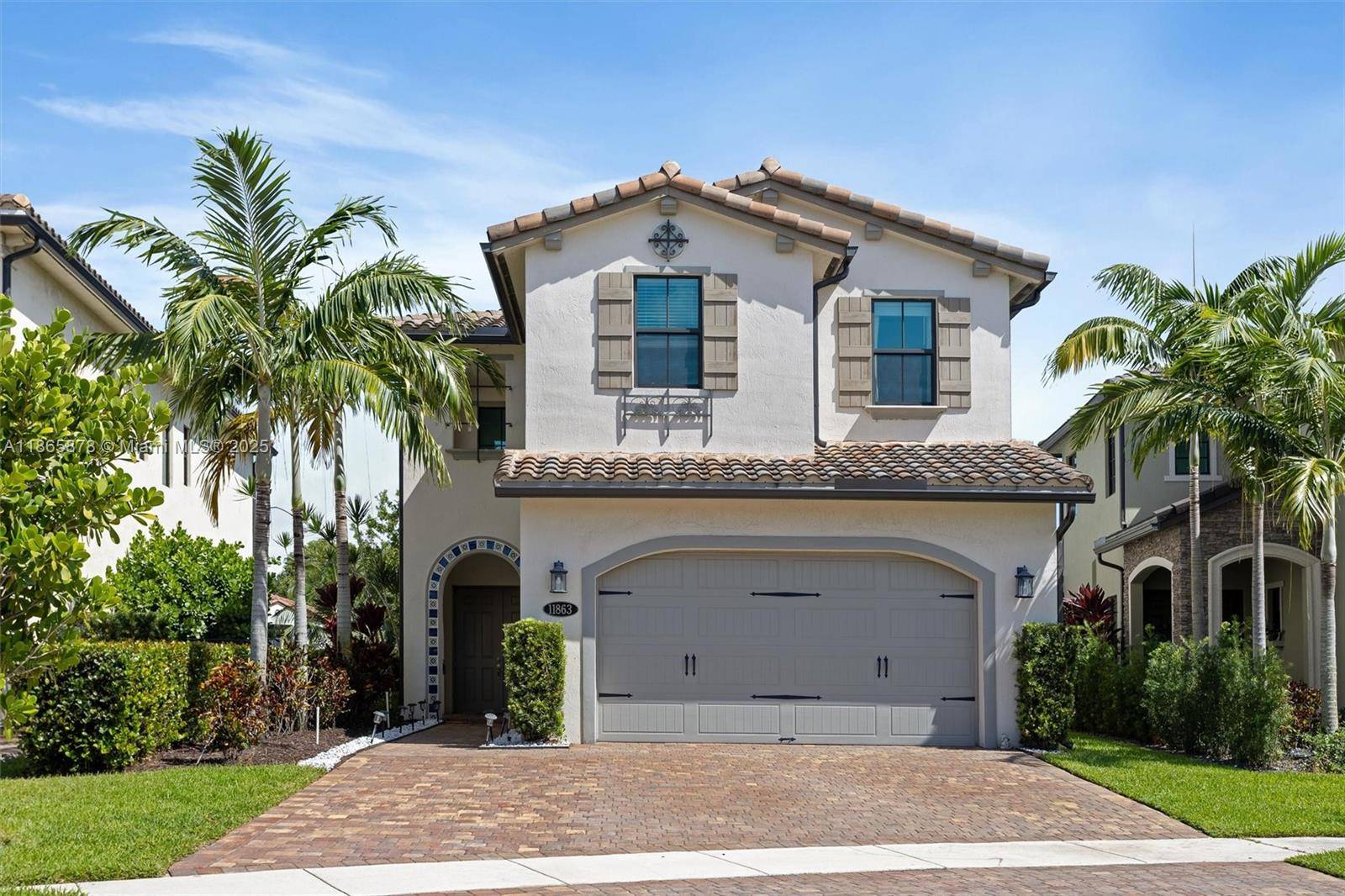Gorgeous 2019 lakeside 4Bed 3Bath home on cul de sac in the coveted Raintree community.