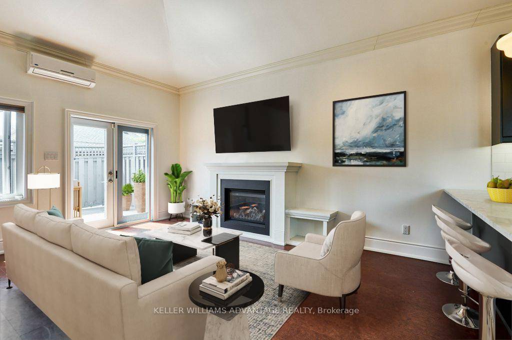 Great Investment opportunity with this detached live work space on Davisville Ave just steps from Bayview.