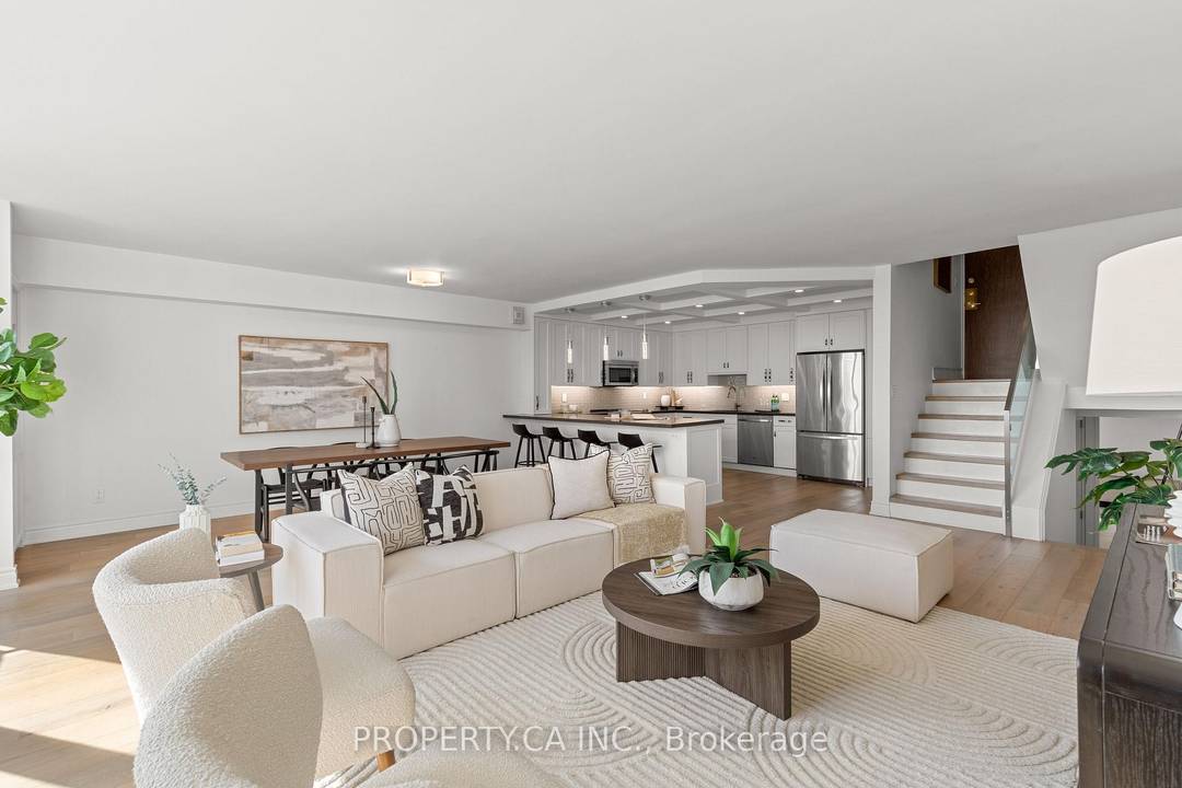 Welcome to elevated waterfront living at 33 Harbour Square.