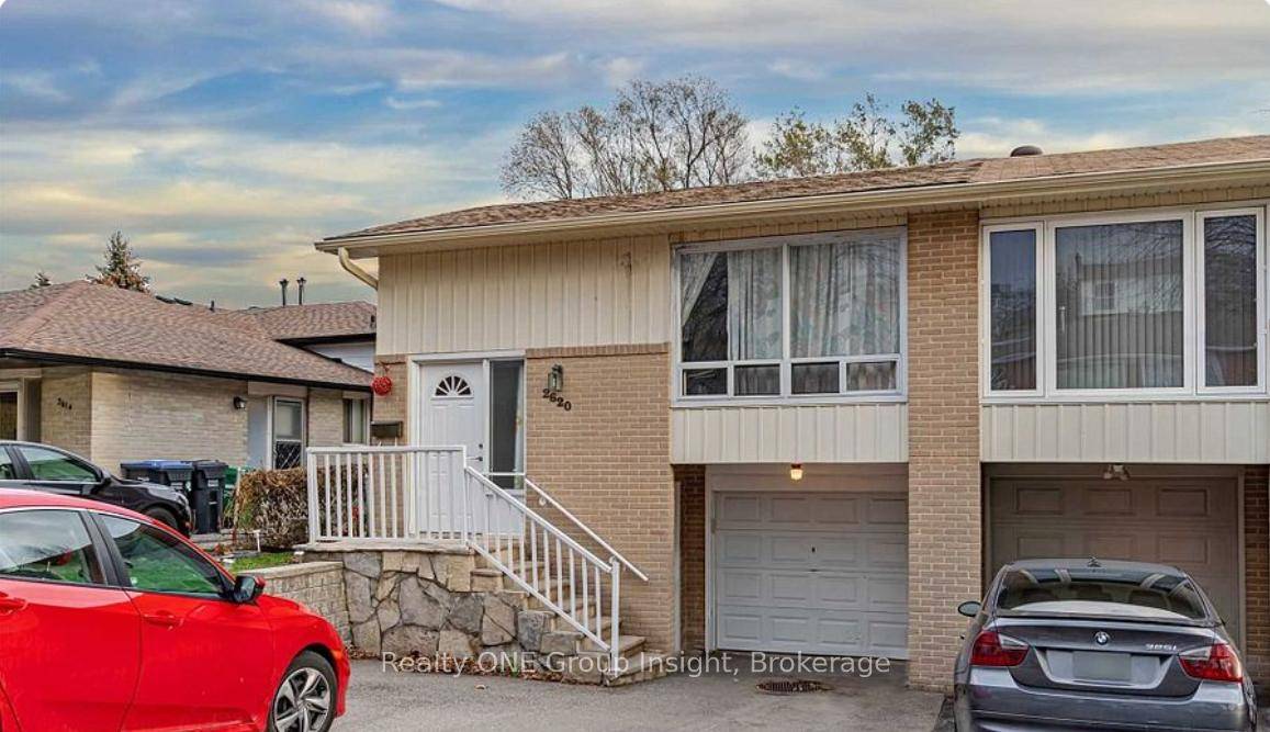Bright amp ; Clean Ground Level Walk Out Unit w Private Separate Front Entrance and Backyard Usage.