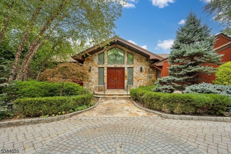 Nestled in one of the desired and affluent area this 6BR 7.