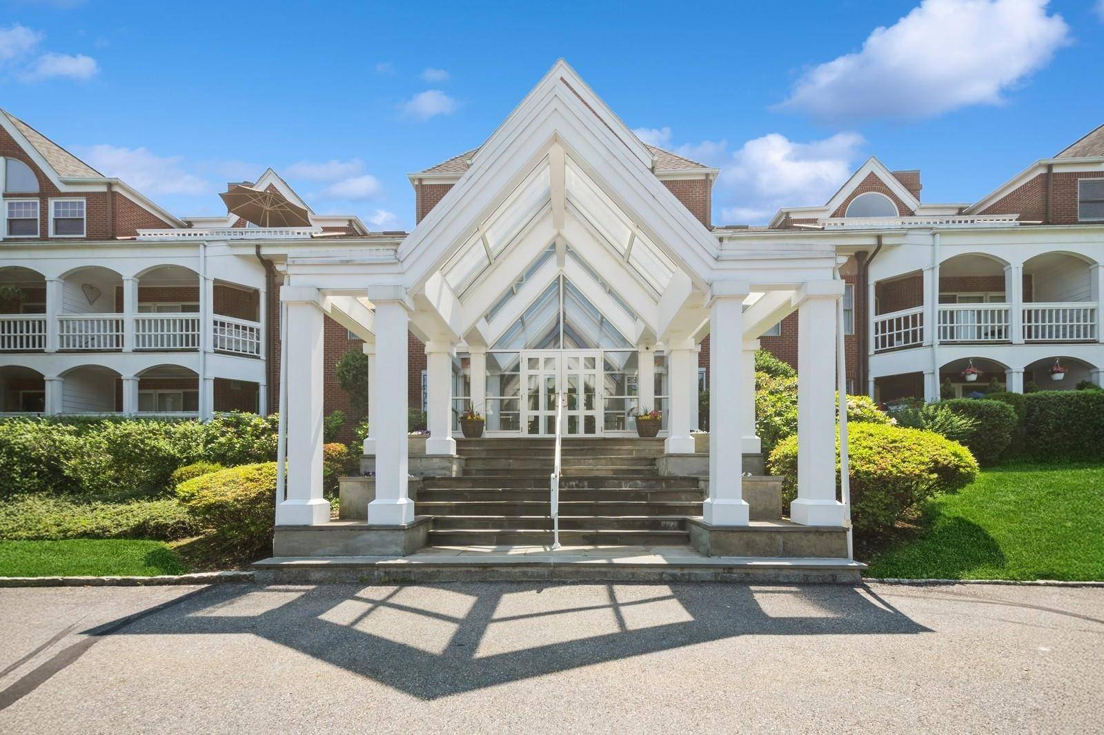 Move right into this beautifully gut renovated 2 bedroom, 2 bathroom apartment in the heart of Briarcliff Manor.