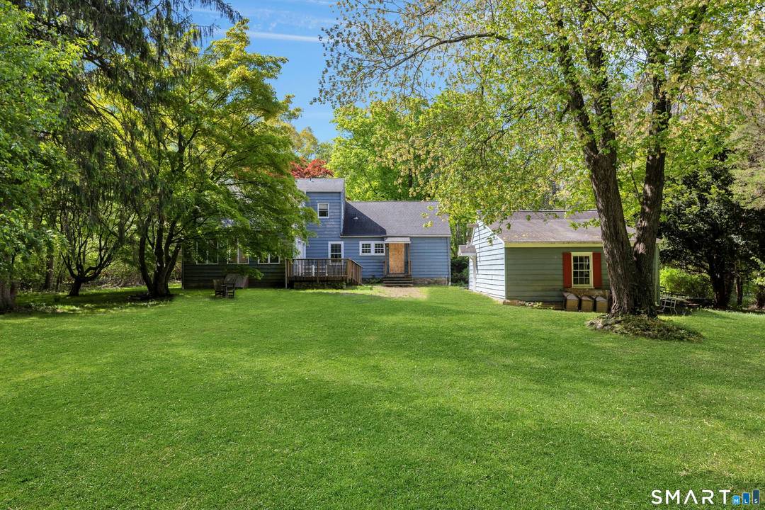 A rare opportunity to secure a beautiful, flat, dry acre parcel on the west side of town.
