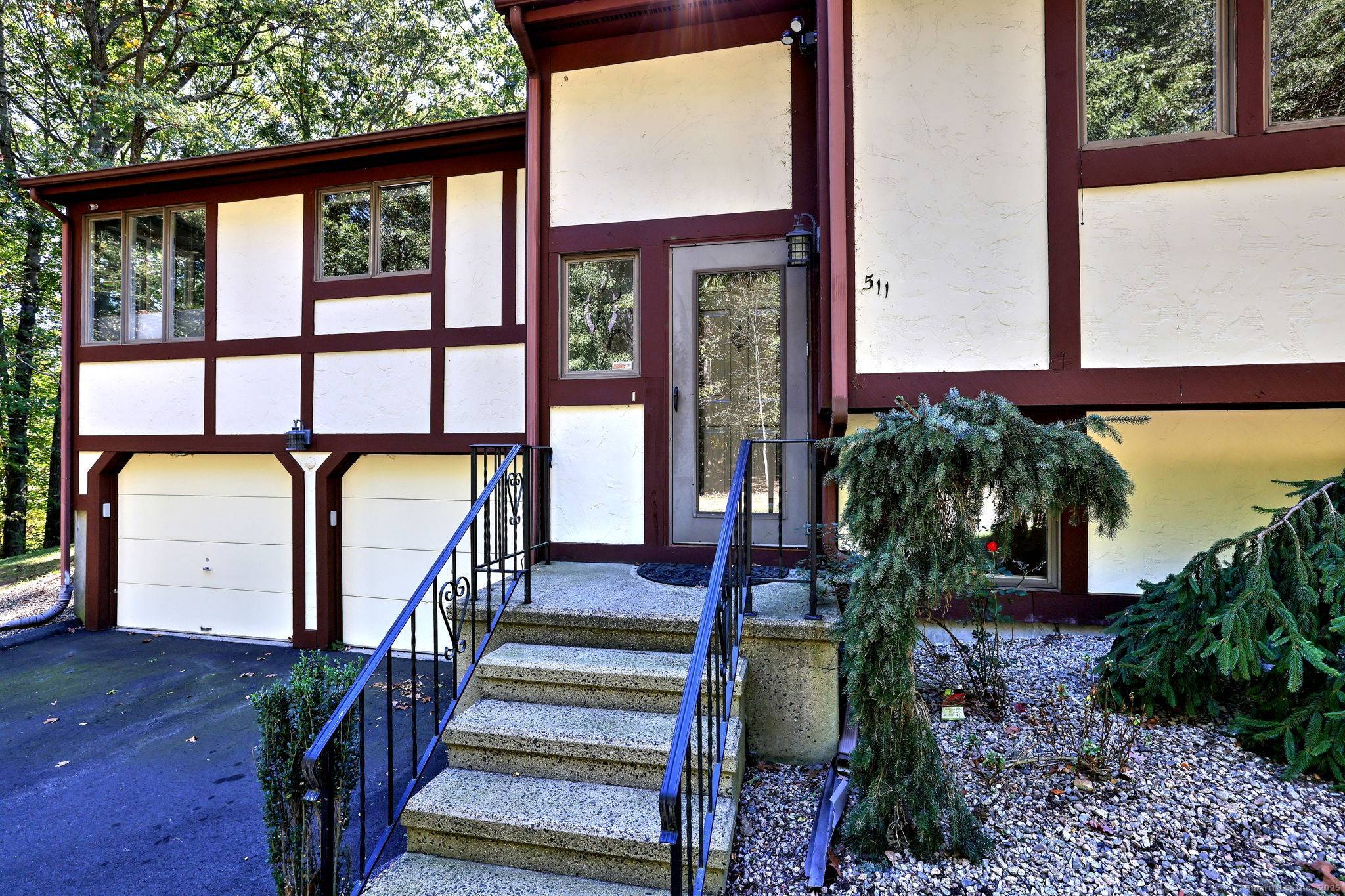 Nestled in the desirable Oronoque Forest Complex this Prestwick ranch style, end unit offers a tranquil setting, with wooded views and only two units in this building !