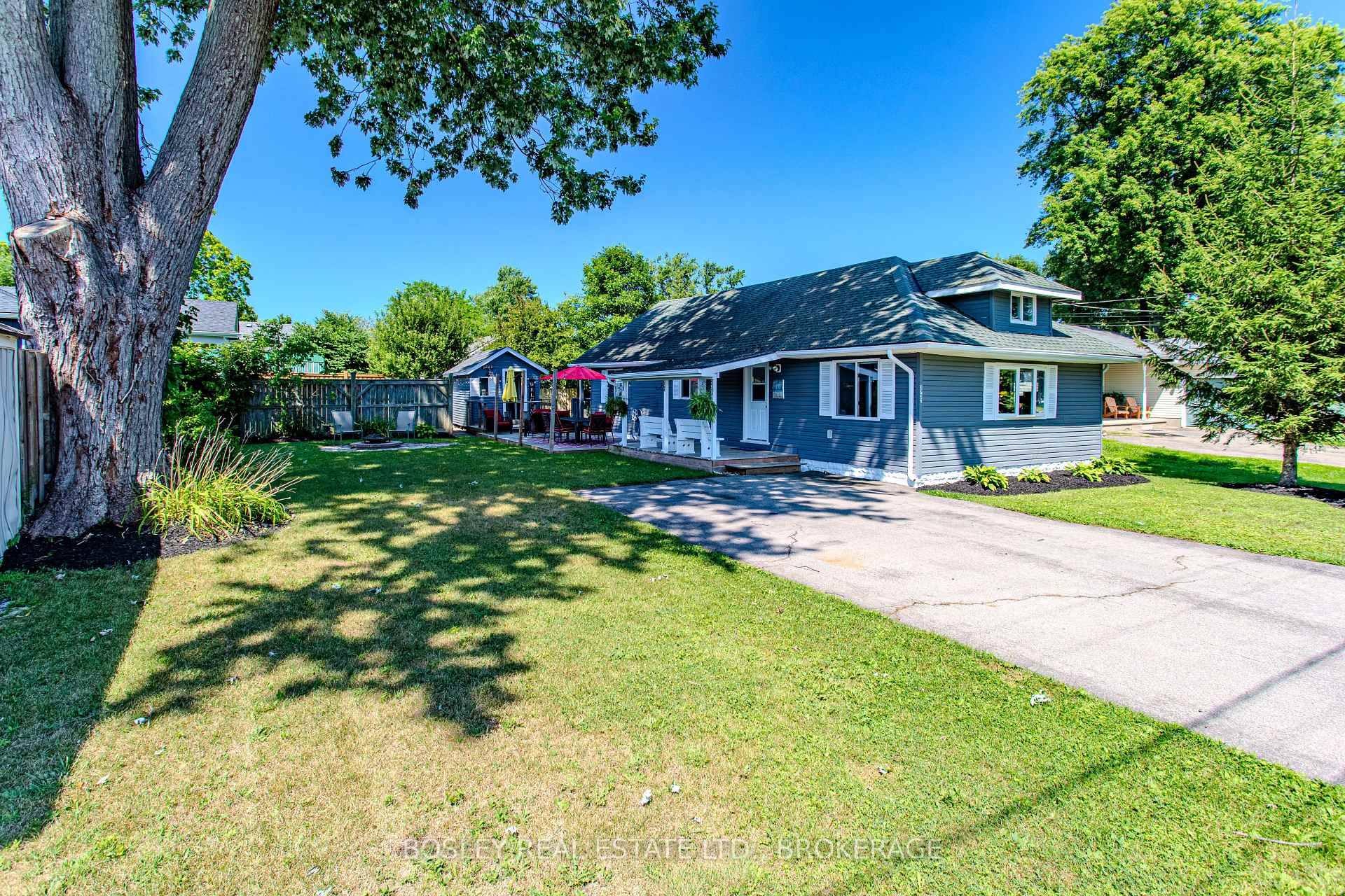 Nestled on a quiet street, conveniently located half way between the picturesque town of Ridgeway and the sandy shores of Crystal Beach, this charming bungalow offers the perfect blend of ...