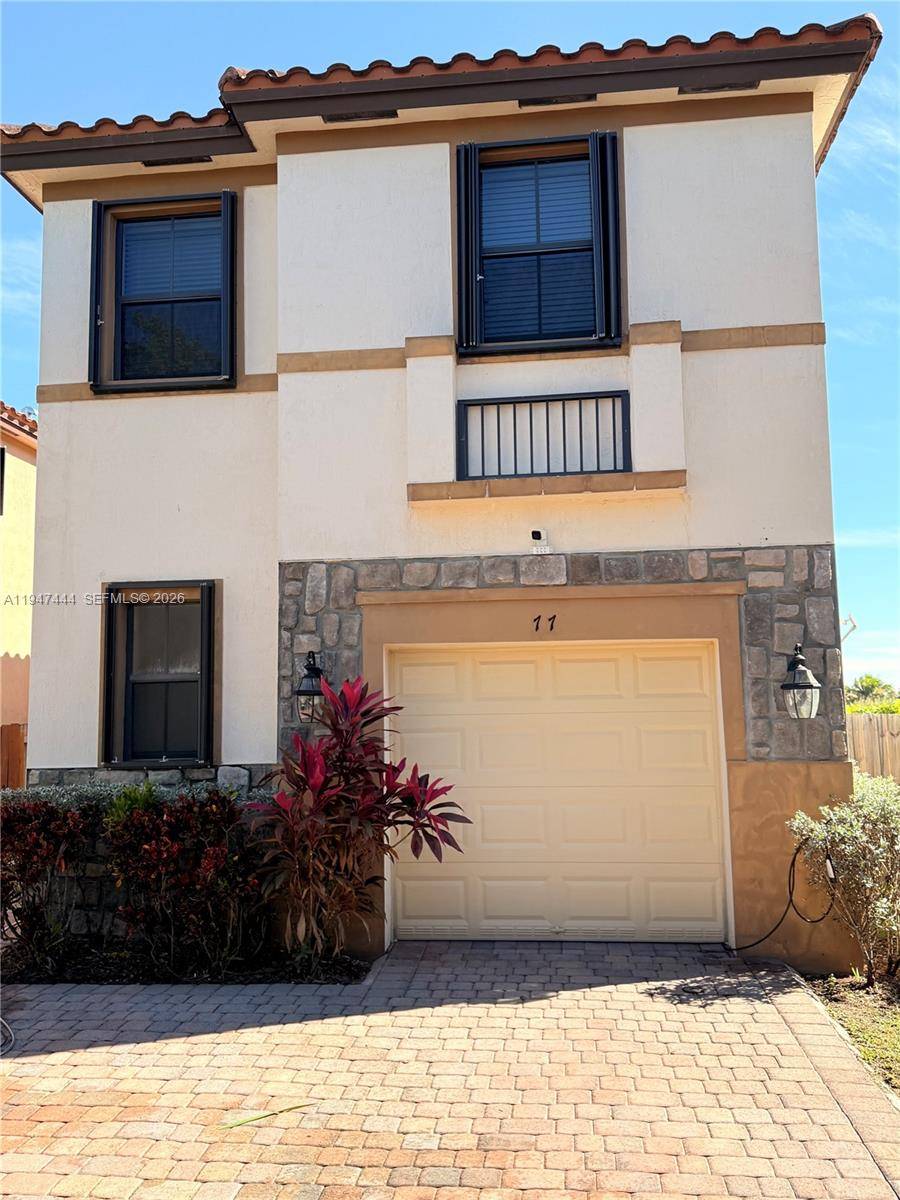 Built in 2016, this desirable 2 story corner unit in the Isles of Oasis master community offers 3 spacious bedrooms, each with its own ensuite bathroom.