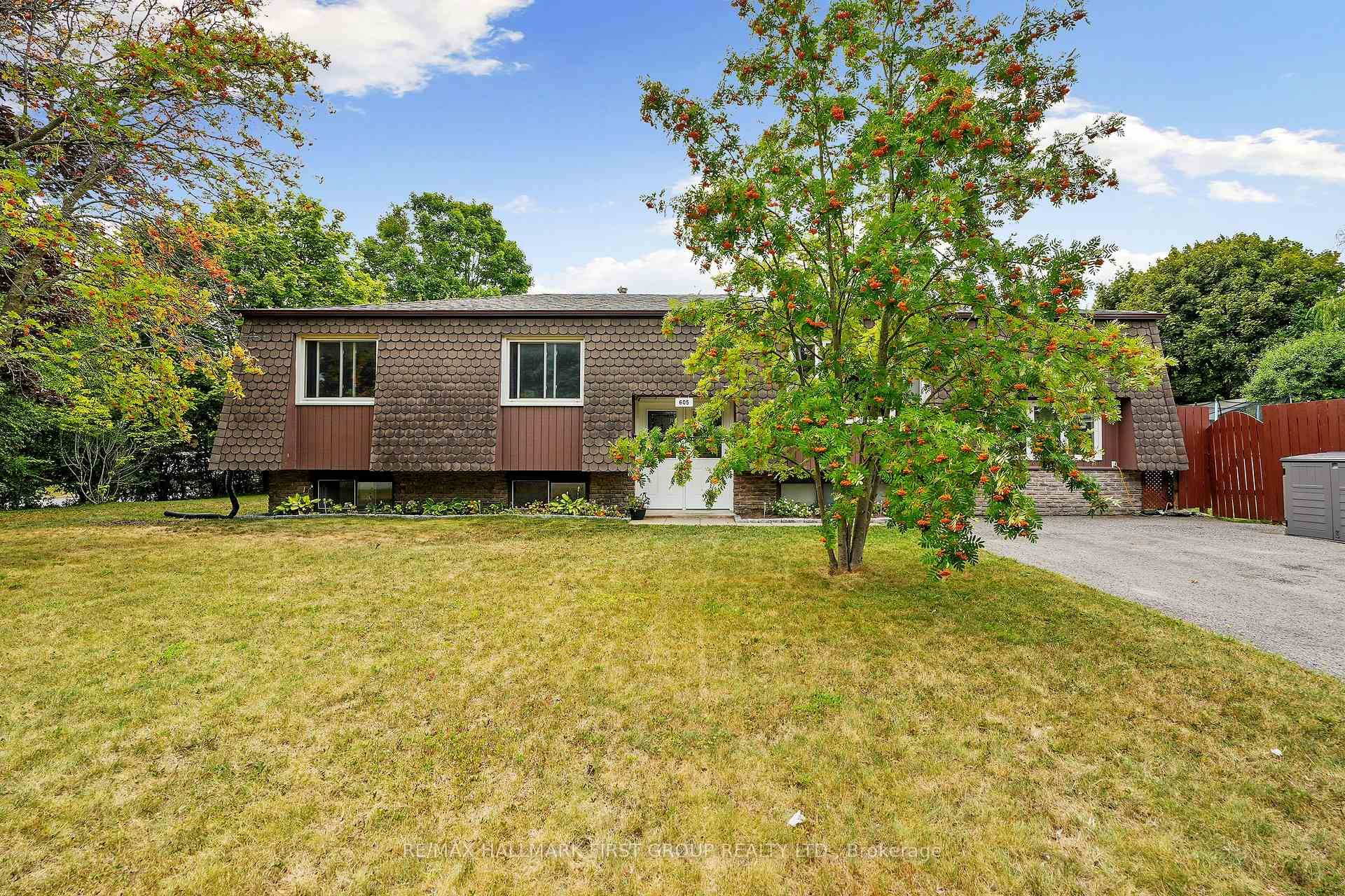 A charming 3 bedroom home nestled in a family friendly neighbourhood that puts you close to schools, shops, parks and everyday amenities.