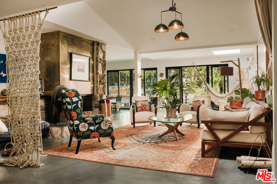 2230   Banyan Dr 3BR Brentwood La