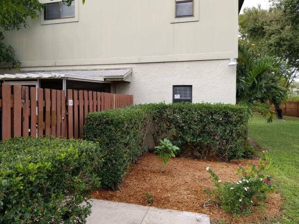 INVESTOR special. Long time tenant who wants to stay.