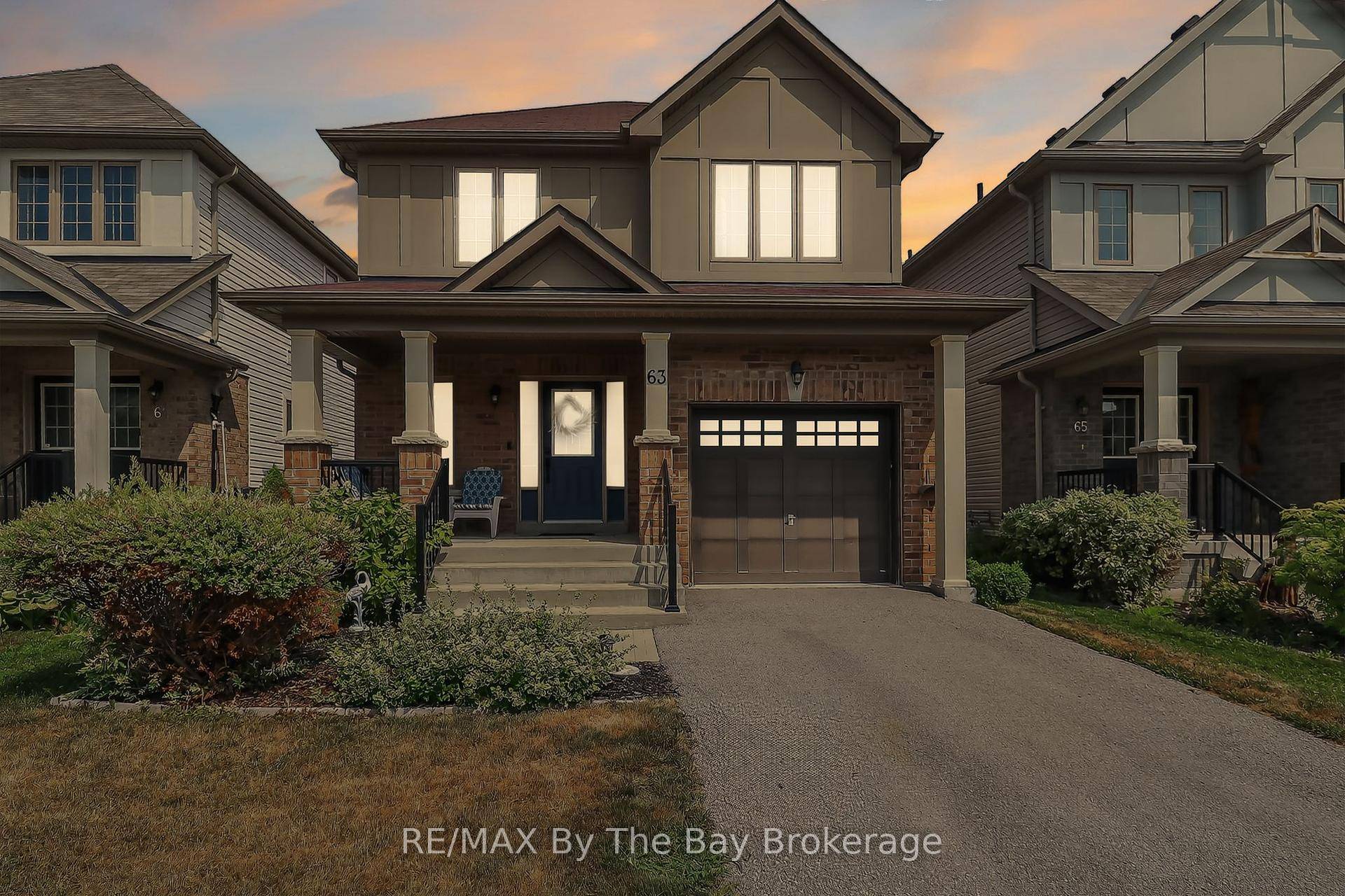 Fully finished Detached home !