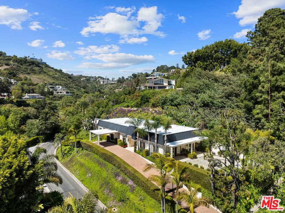 10825 Chalon Rd 4.0 Bel Air LA
