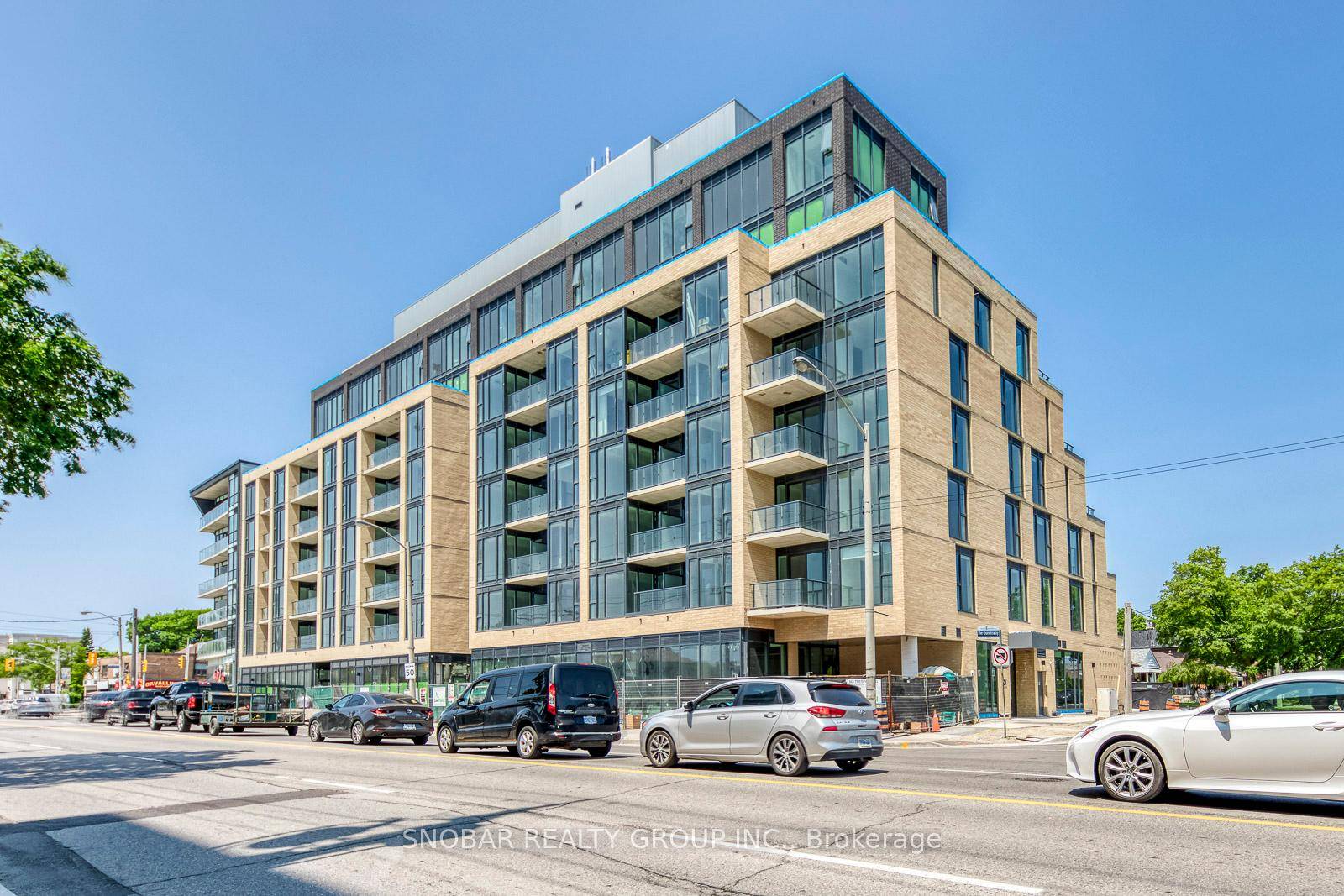 NEW LUXURY 1 BDRM PLUS DEN CONDO IN SOUTH ETOBICOKE, LARGE DEN CAN BE EASILY USED AS 2ND BDRM OFFICE OR DINING, BRIGHT SPACIOUS UNIT.
