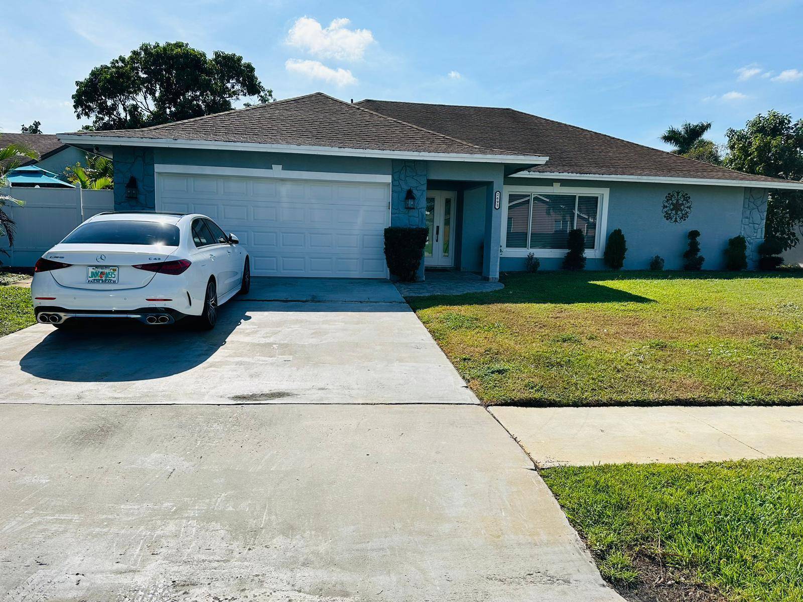 Don't miss this amazing opportunity to own a spacious 4 3 home with a 2 car garage in the heart of beautiful West Palm Beach.