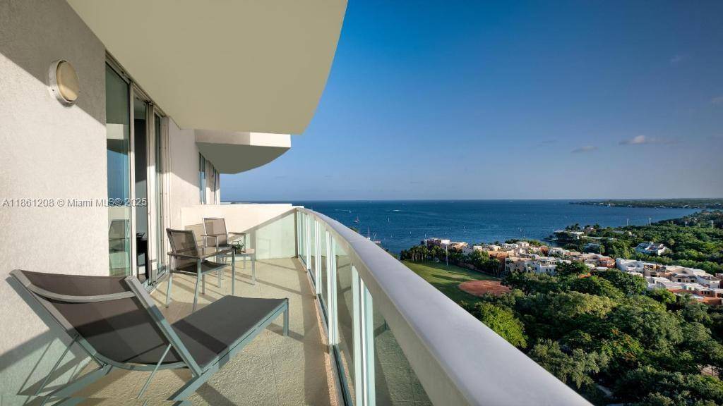 Discover the perfect blend of luxury, lifestyle, and convenience in this 2 bedroom, 2 and a half bath residence offering breathtaking panoramic views of Biscayne Bay.