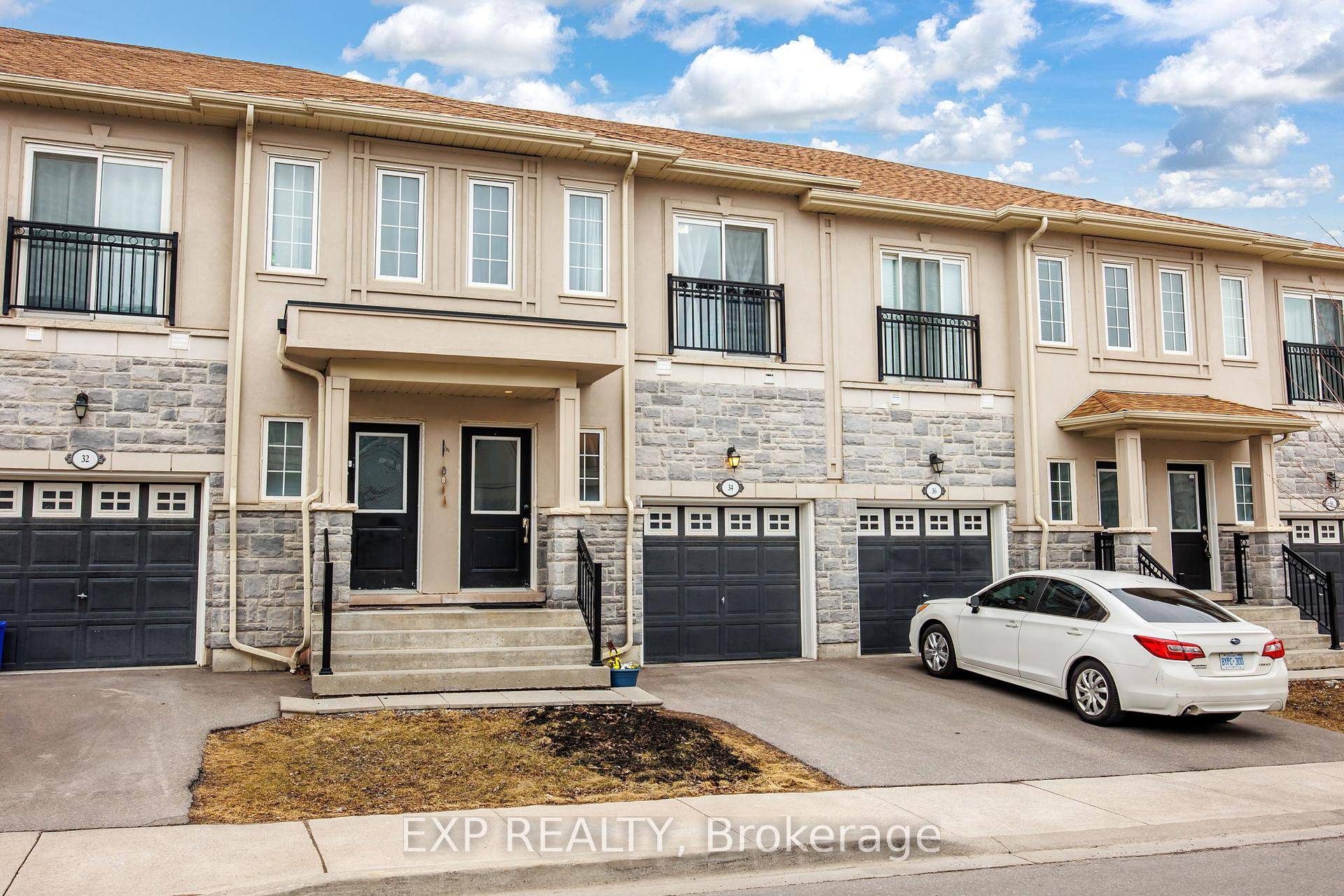 Welcome to tranquility in this beautifully upgraded 3 1 bedroom townhouse, ideally located in a family friendly neighbourhood.