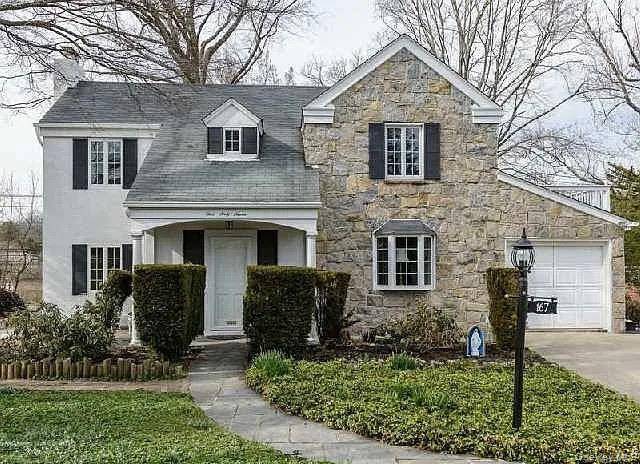 Nestled on the picturesque, tree lined streets of the highly coveted Strathmore section of Manhasset, this sun drenched Colonial offers a perfect blend of suburban tranquility and modern convenience.