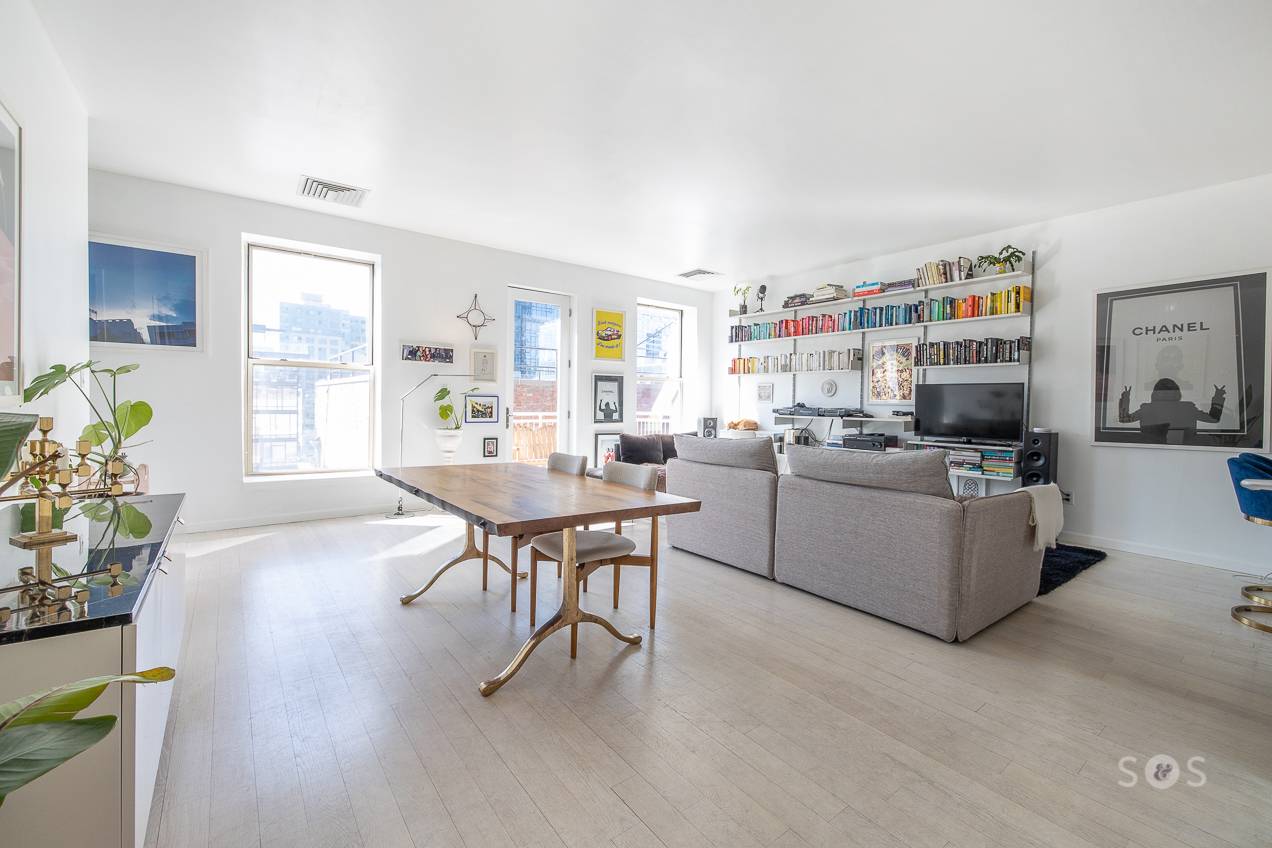 Step into the rare character and modern sophistication of Condo 503 at 20 Broadway ; A well oversized 1 bedroom home in one of Williamsburg s most iconic pre war ...