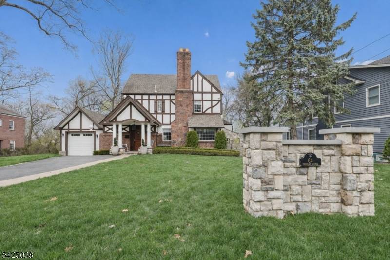 Crescent Ave Passaic City New Jersey Single-Family